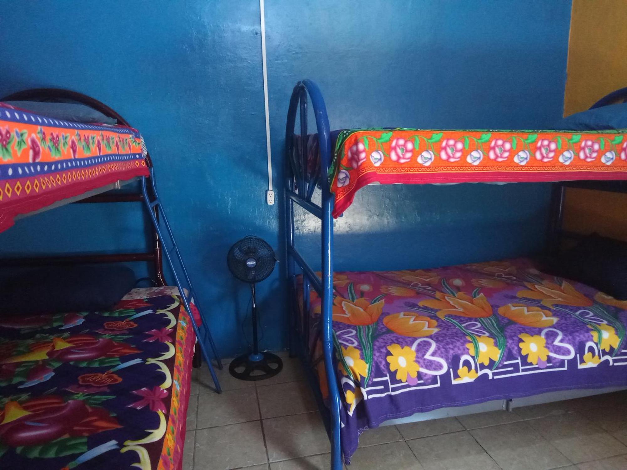 El Pacifico Hostel Хуаюа Экстерьер фото